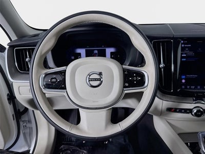 2023 Volvo XC60 Ultimate Bright Theme