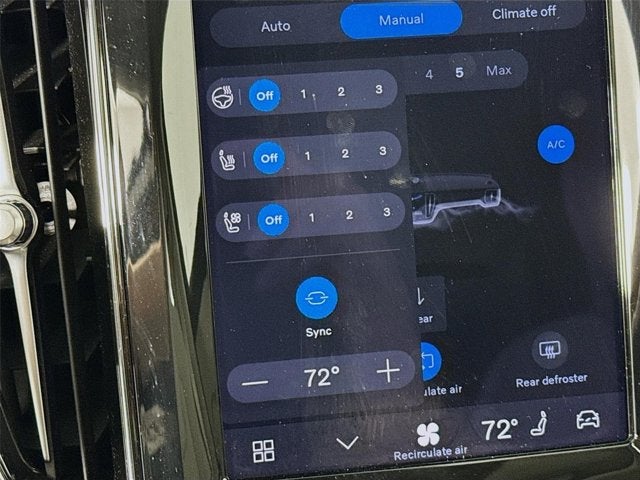 2023 Volvo XC60 Ultimate Bright Theme