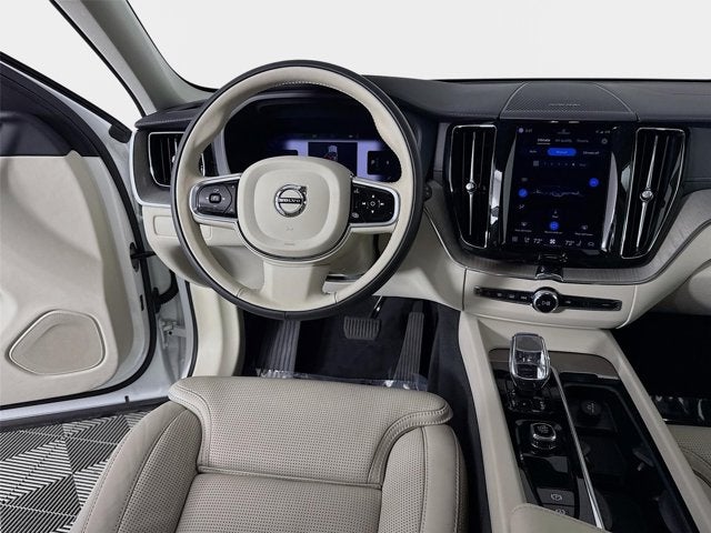 2023 Volvo XC60 Ultimate Bright Theme