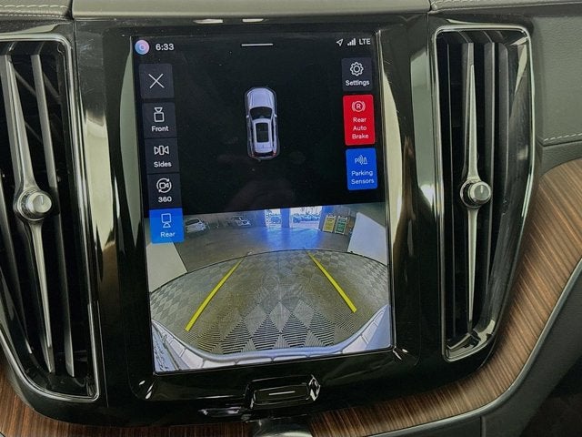 2023 Volvo XC60 Ultimate Bright Theme