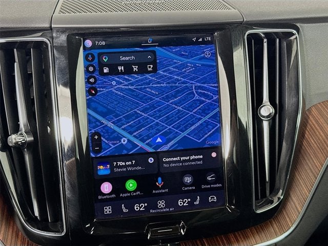 2023 Volvo XC60 Plus Bright Theme