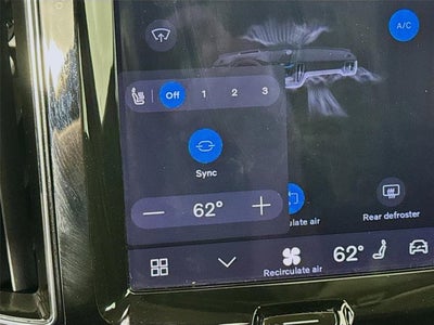 2023 Volvo XC60 Plus Bright Theme
