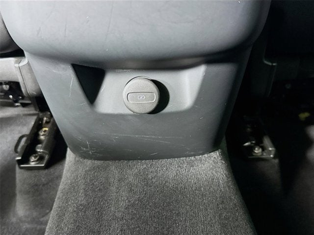 2023 Volvo XC60 Plus Bright Theme