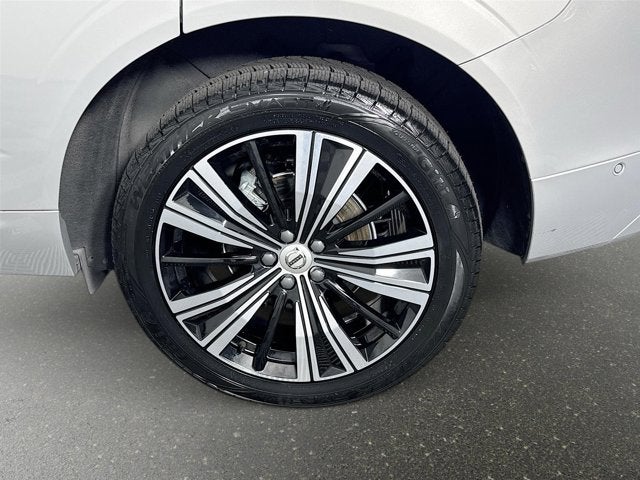 2023 Volvo XC60 Plus Bright Theme