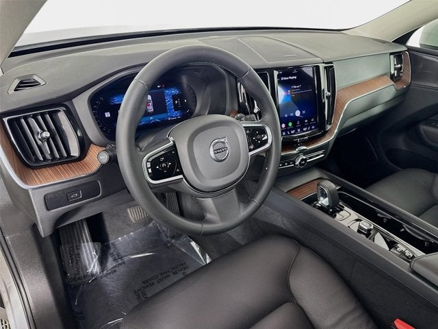 2023 Volvo XC60 Plus Bright Theme