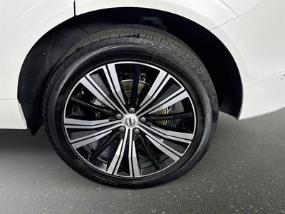 2023 Volvo XC60 Plus Bright Theme