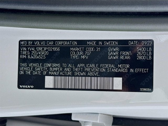 2023 Volvo XC60 Plus Bright Theme