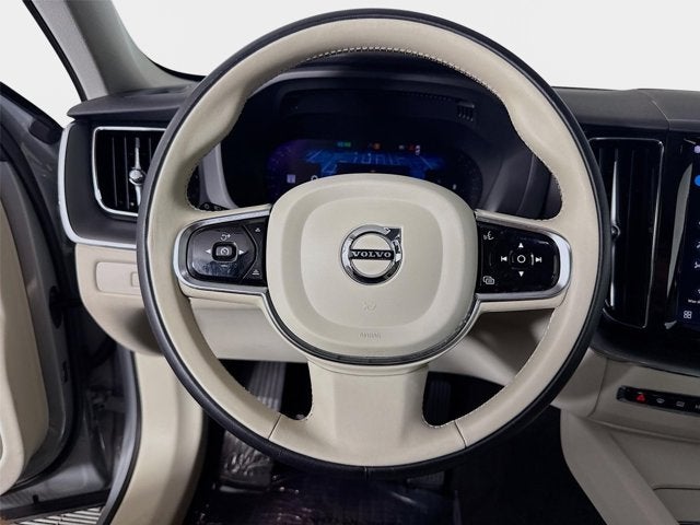 2024 Volvo XC60 Core Dark Theme