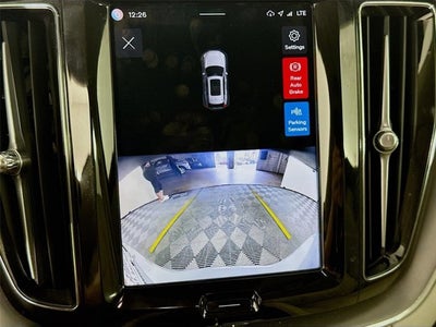 2024 Volvo XC60 Core Dark Theme