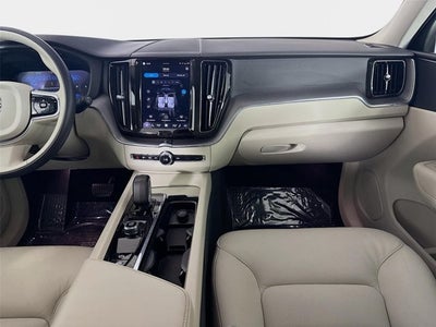 2024 Volvo XC60 Core Dark Theme