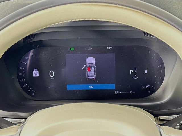 2022 Volvo XC60 Momentum