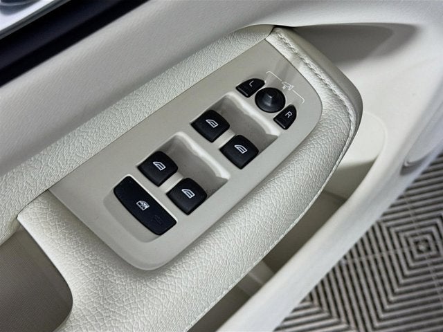 2022 Volvo XC60 Momentum