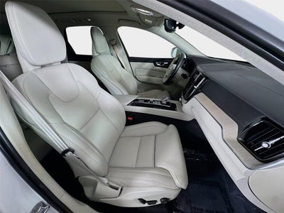 2022 Volvo XC60 Inscription