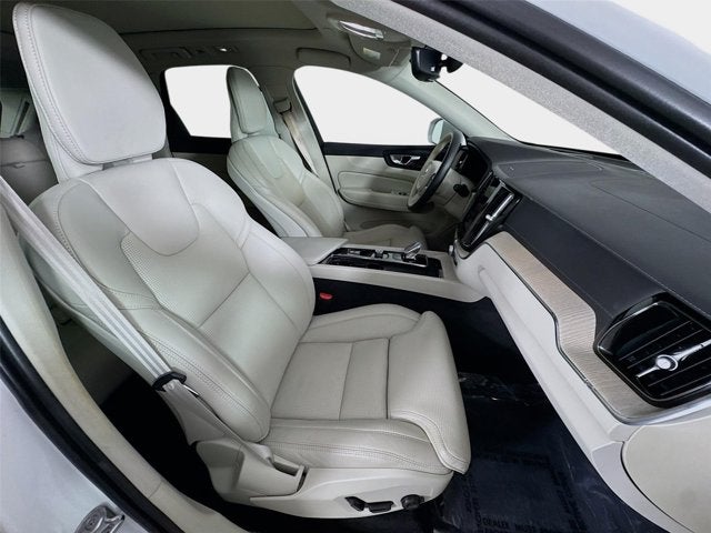 2022 Volvo XC60 Inscription