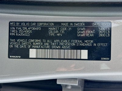 2023 Volvo XC60 Plus Dark Theme