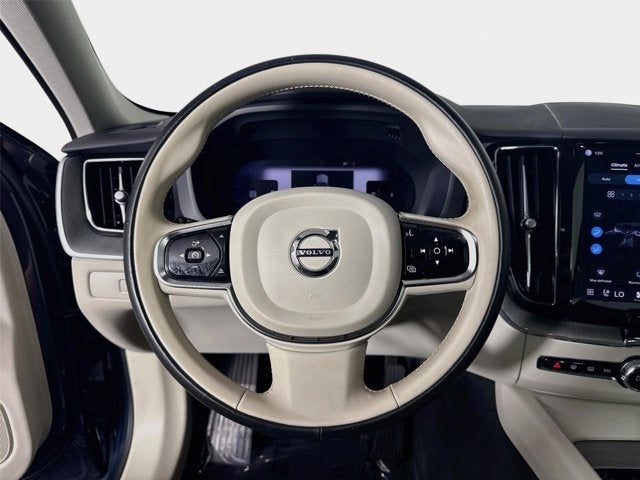 2024 Volvo XC60 Plus Dark Theme