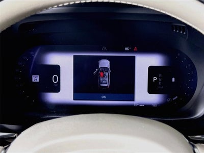 2024 Volvo XC60 Plus Dark Theme