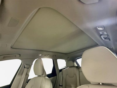 2024 Volvo XC60 Plus Dark Theme