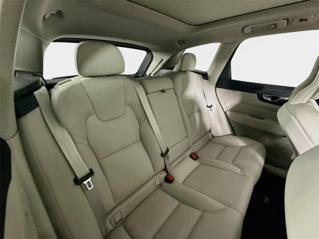 2024 Volvo XC60 Plus Dark Theme