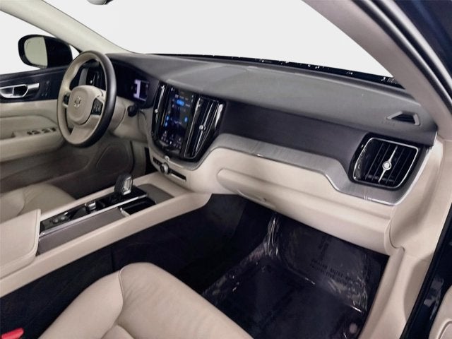 2024 Volvo XC60 Plus Dark Theme