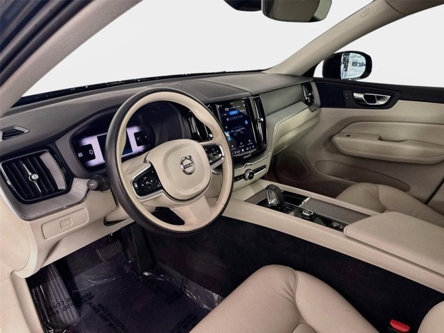 2024 Volvo XC60 Plus Dark Theme