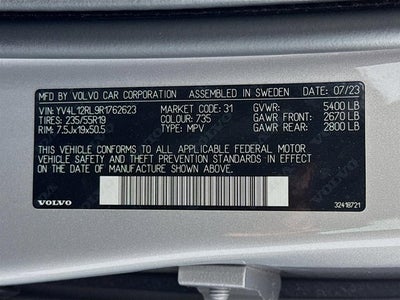 2024 Volvo XC60 Plus Dark Theme