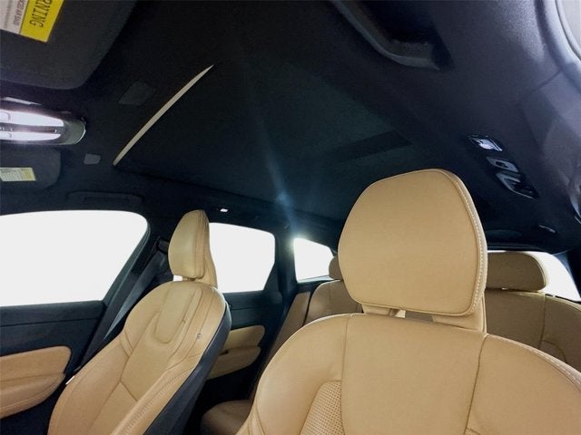 2024 Volvo XC60 Ultimate Dark Theme