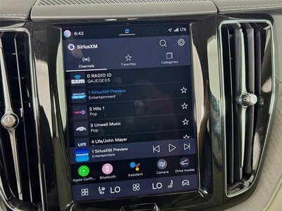 2024 Volvo XC60 Ultimate Dark Theme