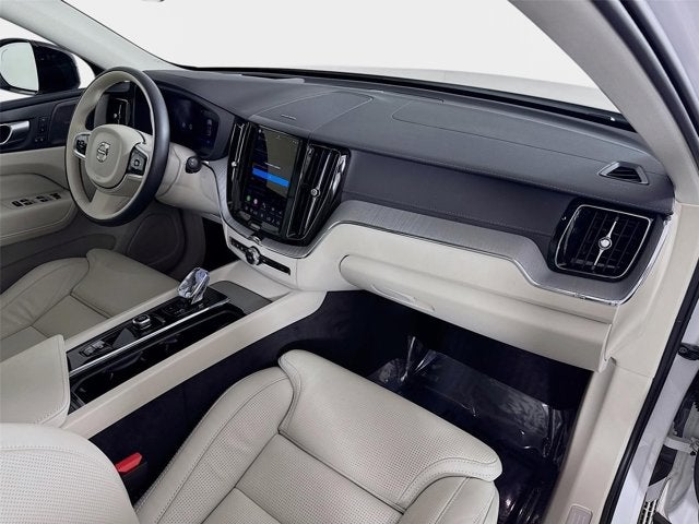 2024 Volvo XC60 Ultimate Dark Theme