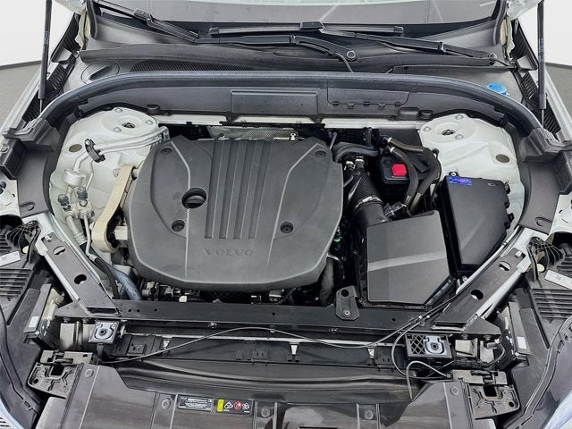 2024 Volvo XC60 Ultimate Dark Theme