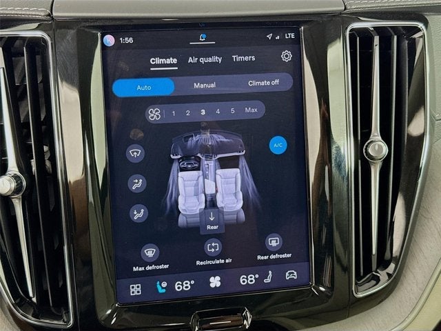 2024 Volvo XC60 Ultimate Dark Theme