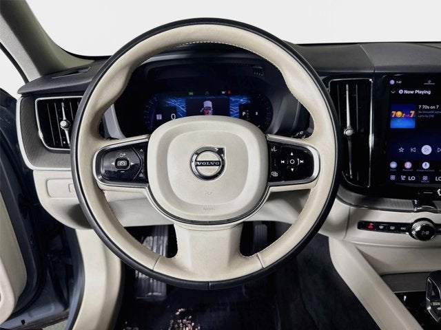 2023 Volvo XC60 Plus Bright Theme