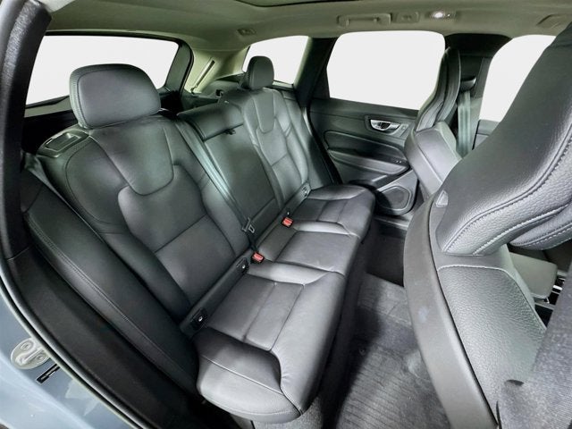 2023 Volvo XC60 Plus Bright Theme