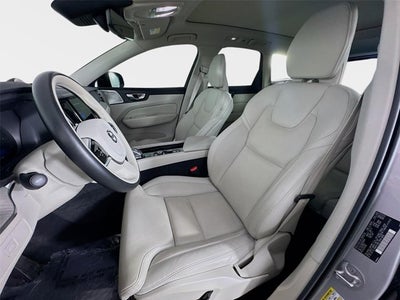 2023 Volvo XC60 Ultimate Dark Theme