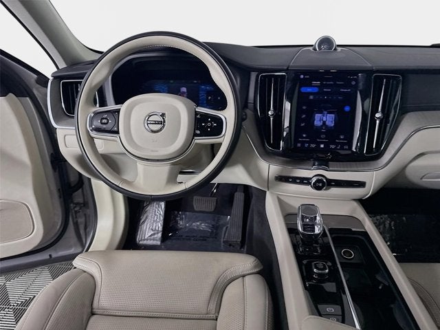 2023 Volvo XC60 Ultimate Dark Theme