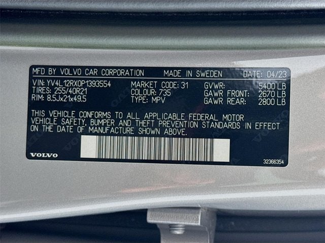 2023 Volvo XC60 Ultimate Dark Theme
