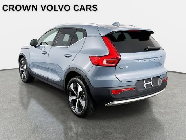 2023 Volvo XC40 Plus Bright Theme