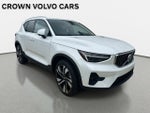 2025 Volvo XC40 Ultra Bright Theme