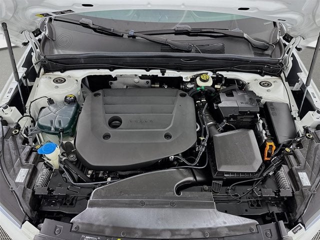 2024 Volvo XC40 Ultimate Bright Theme
