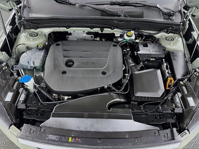 2023 Volvo XC40 Plus Bright Theme