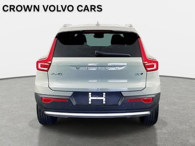 2023 Volvo XC40 Plus Bright Theme