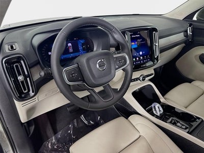 2023 Volvo XC40 Plus Bright Theme