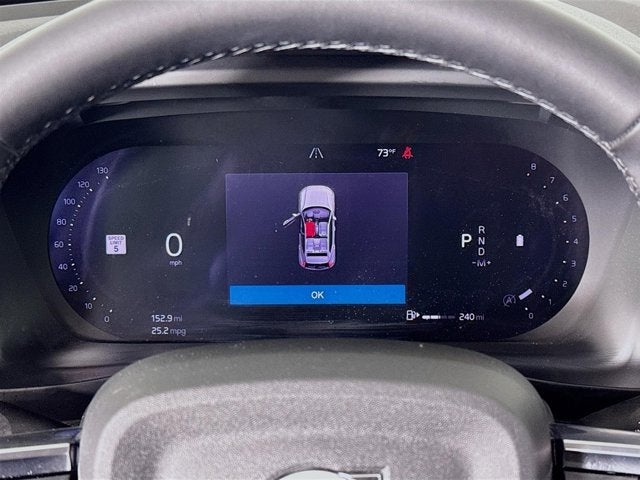 2023 Volvo XC40 Plus Bright Theme