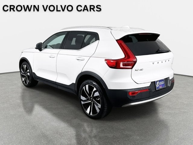 2023 Volvo XC40 Plus Bright Theme