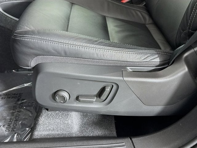 2023 Volvo XC40 Core