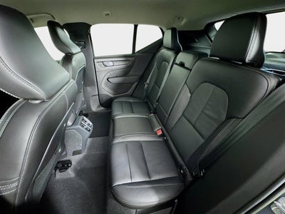2023 Volvo XC40 Core