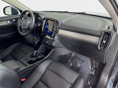 2023 Volvo XC40 Core