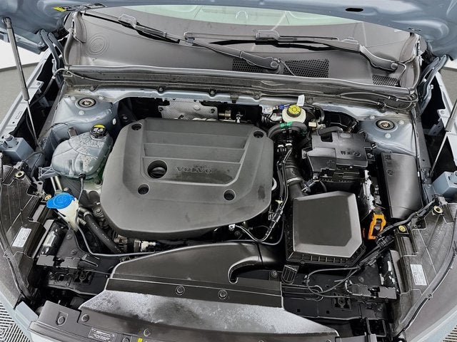 2023 Volvo XC40 Core