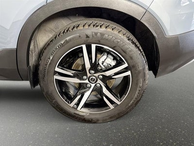 2023 Volvo XC40 Core