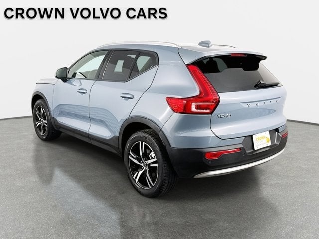 2023 Volvo XC40 Core